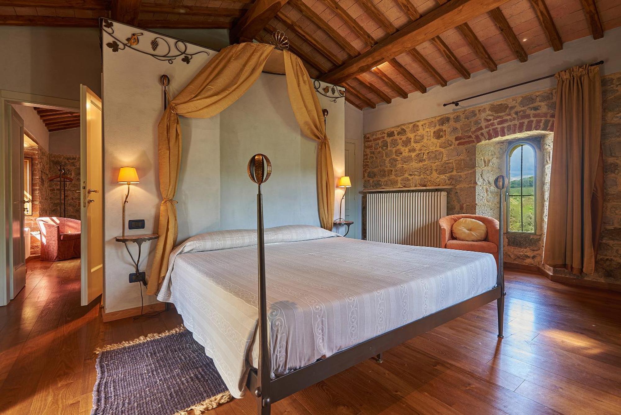 كاستيلْنْوافو بيراردين La Gazzara Castell'In Villa المظهر الخارجي الصورة