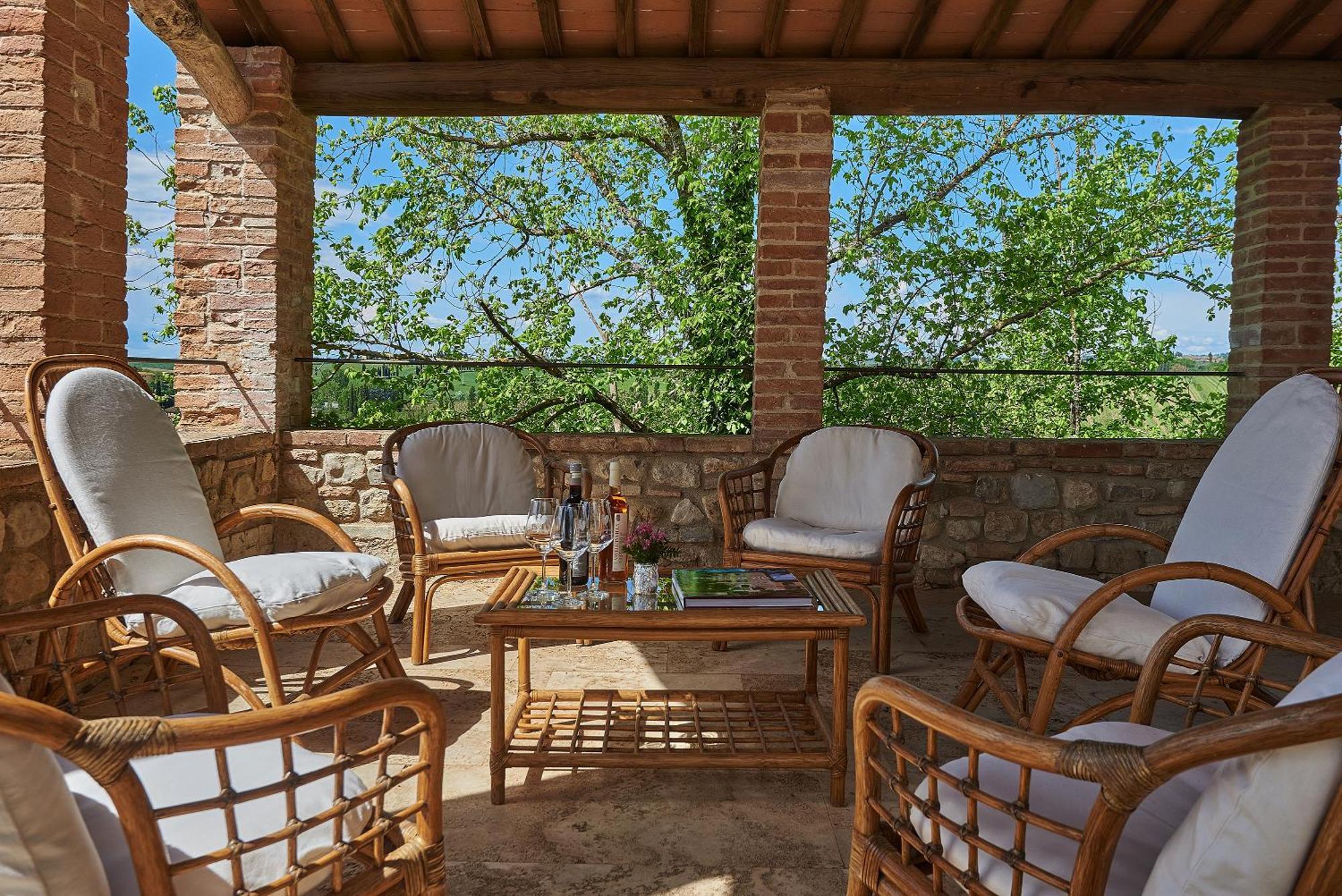 كاستيلْنْوافو بيراردين La Gazzara Castell'In Villa المظهر الخارجي الصورة