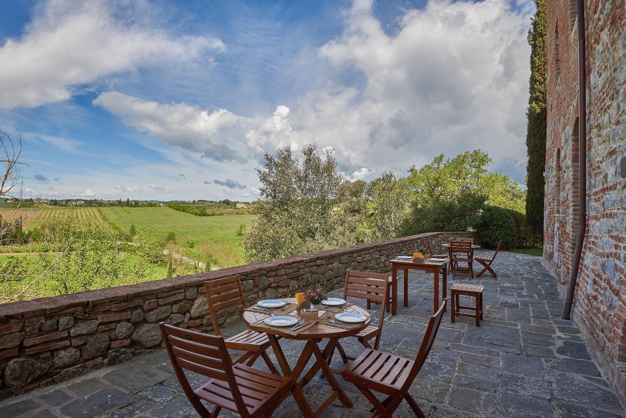 كاستيلْنْوافو بيراردين La Gazzara Castell'In Villa المظهر الخارجي الصورة